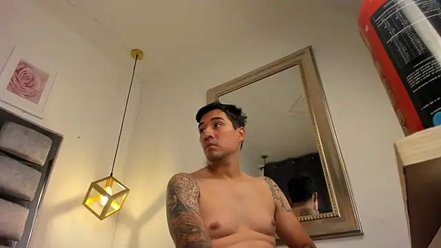 Snapshot of valery_and_Dani_ chatting on November 18, 2025, 8:02 pm valery and Dani online show from November 18, 2025, 8:02 pm