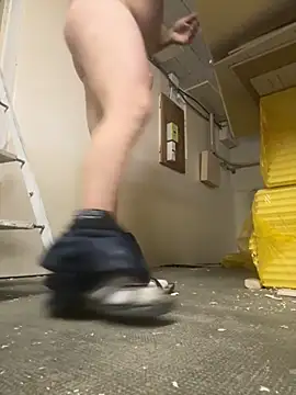 billybib83 online show from October 31, 2025, 4:08 pm