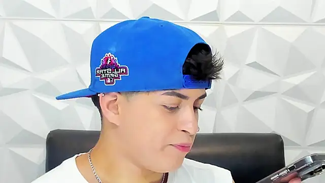 Sam Daves online show from November 25, 2025, 2:06 pm