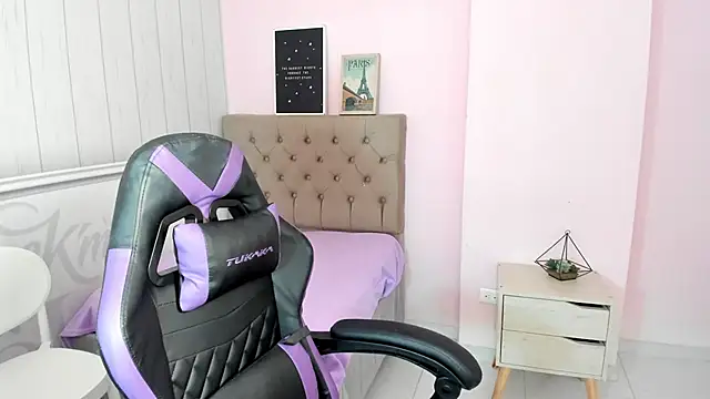 Snapshot of Tania_Duque chatting on November 20, 2025, 3:01 pm Tania Duque online show from November 20, 2025, 3:01 pm