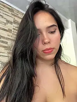 Snapshot of LunaCandy_ chatting on March 14, 2025, 9:32 pm LunaCandy online show from March 14, 2025, 9:32 pm