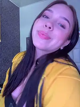 Snapshot of LunaCandy_ chatting on November 19, 2025, 10:59 am LunaCandy online show from November 19, 2025, 10:59 am