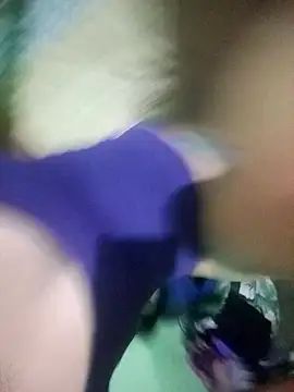 VictoriaLuxe online show from September 22, 2025, 4:03 am