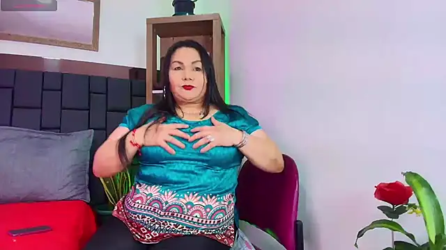 Snapshot of EllenaBoobs_ chatting on May 29, 2026, 7:56 pm EllenaBoobs online show from May 29, 2026, 7:56 pm