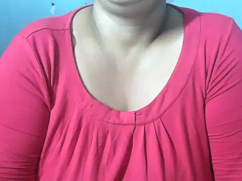 clover cams1874 online show from September 17, 2025, 5:58 pm