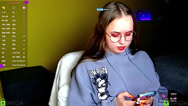 Lilysweet13 online show from November 10, 2025, 9:03 pm