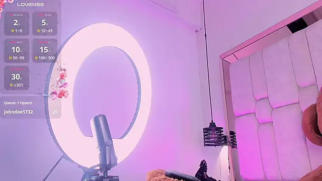 Daia Ortiz online show from October 21, 2025, 7:47 pm