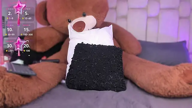 Daia Ortiz online show from December 1, 2025, 7:41 pm