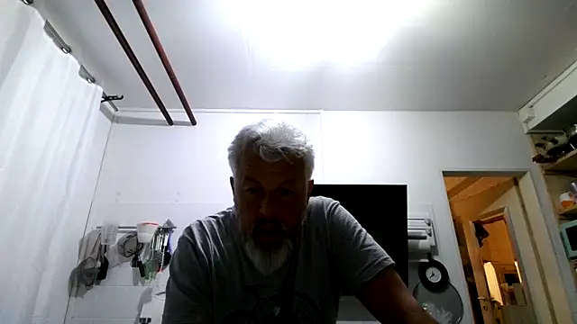 Berg Boy online show from March 15, 2026, 10:38 pm