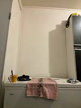 Hugo34bg online show from March 7, 2026, 1:24 am