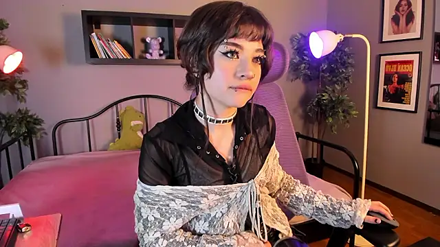 Miyuki wolf online show from March 13, 2026, 9:10 pm