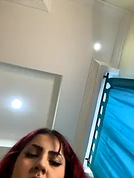 Snapshot of Ivelleee_ chatting on September 16, 2025, 9:38 pm Ivelleee online show from September 16, 2025, 9:38 pm