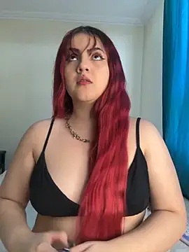 Snapshot of Ivelleee_ chatting on October 10, 2025, 7:57 pm Ivelleee online show from October 10, 2025, 7:57 pm
