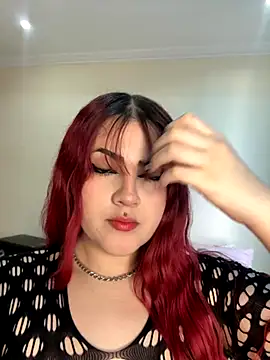 Snapshot of Ivelleee_ chatting on October 15, 2025, 9:15 pm Ivelleee online show from October 15, 2025, 9:15 pm