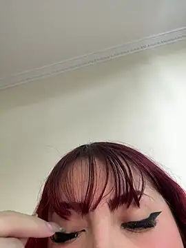 Snapshot of Ivelleee_ chatting on January 15, 2026, 4:55 pm Ivelleee online show from January 15, 2026, 4:55 pm