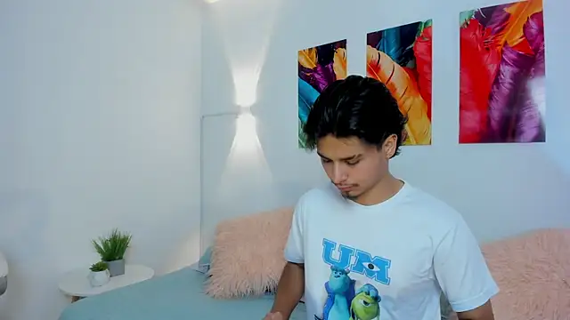 MathewAdams online show from September 25, 2025, 6:22 pm