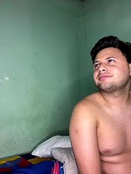 Snapshot of Mr_brian03 chatting on November 15, 2025, 3:37 am Mr brian03 online show from November 15, 2025, 3:37 am