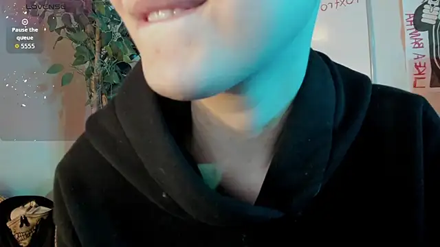 cos operator online show from November 9, 2025, 7:34 pm