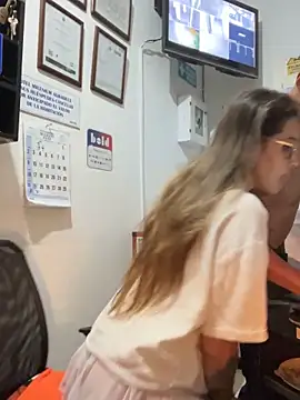 Snapshot of Lola_Terry chatting on March 11, 2025, 5:27 am Lola Terry online show from March 11, 2025, 5:27 am