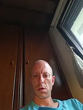 svenpfeifer online show from July 6, 2026, 4:31 am