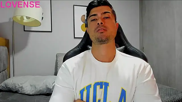 Dante Storm online show from September 18, 2025, 9:17 pm