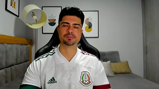 Dante Storm online show from November 25, 2025, 4:23 am