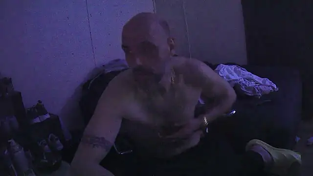 Muffdiver718 online show from January 17, 2026, 9:58 am