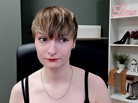 hottieBlair online show from October 14, 2025, 6:14 am