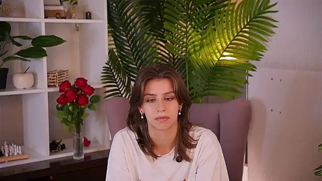 Snapshot of NormaCusson chatting on March 13, 2025, 10:26 am NormaCusson online show from March 13, 2025, 10:26 am