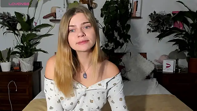 HaleyReedme online show from November 20, 2025, 8:14 am