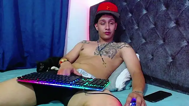 Snapshot of Stone_grey1_ chatting on February 23, 2026, 6:55 am Stone grey1 online show from February 23, 2026, 6:55 am