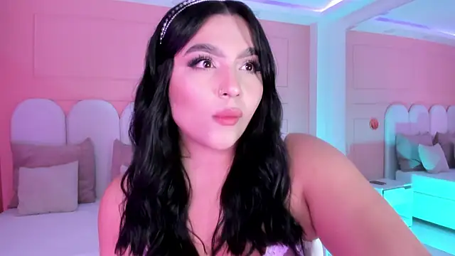 eva sainnt online show from March 22, 2026, 2:48 am