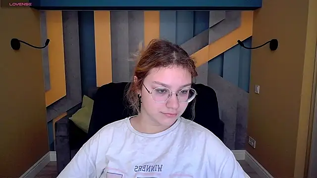 AngelinaLow online show from February 26, 2026, 12:26 pm