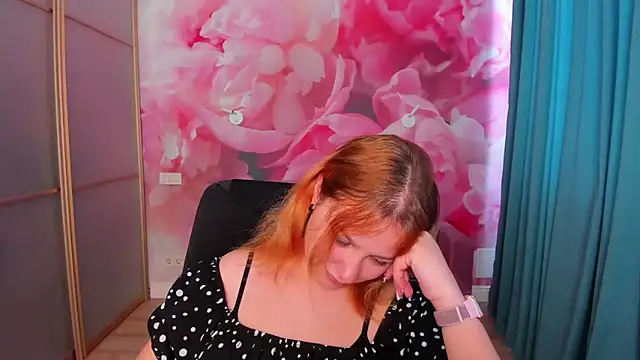 AngelinaLow online show from May 26, 2026, 11:28 am