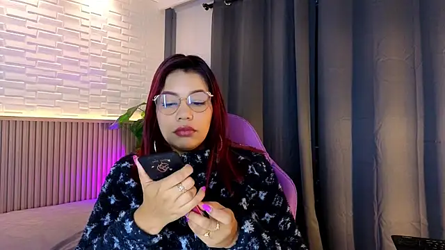 TiffanyWalk online show from October 22, 2025, 10:48 am