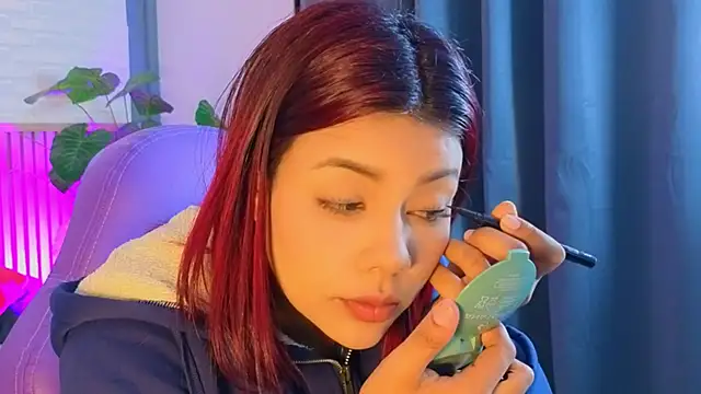 TiffanyWalk online show from March 5, 2026, 12:34 pm