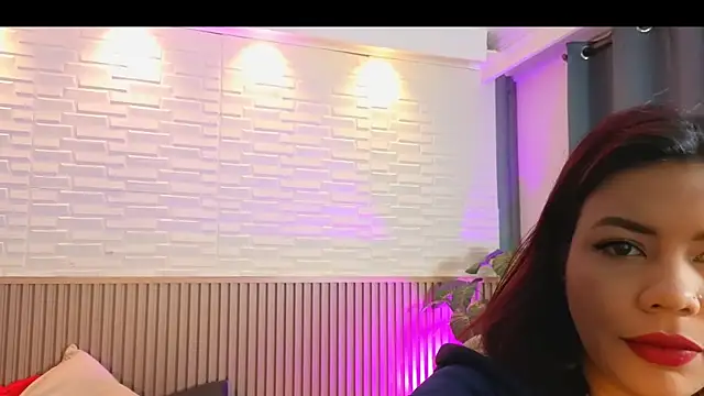 TiffanyWalk online show from March 25, 2026, 12:44 pm