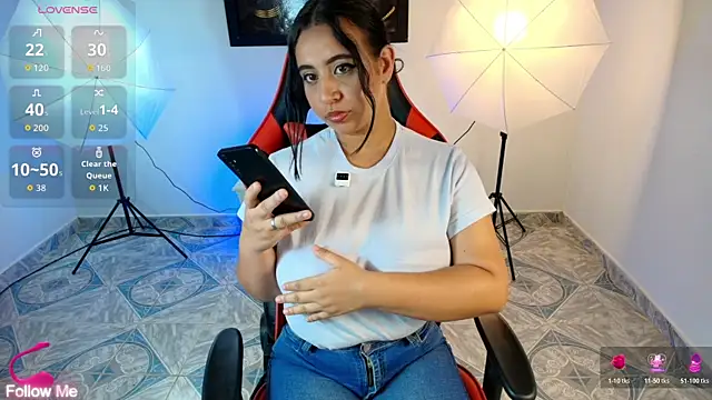 Snapshot of adrianax28 chatting on April 23, 2026, 8:22 pm adrianax28 online show from April 23, 2026, 8:22 pm