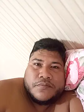 indio9233 online show from November 6, 2025, 4:02 am