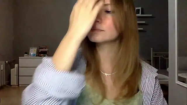 Snapshot of MillieShow chatting on January 18, 2026, 3:27 pm MillieShow online show from January 18, 2026, 3:27 pm