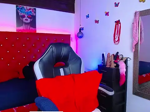 Snapshot of kriss_sweetboobs10 chatting on December 2, 2025, 12:21 pm kriss sweetboobs10 online show from December 2, 2025, 12:21 pm