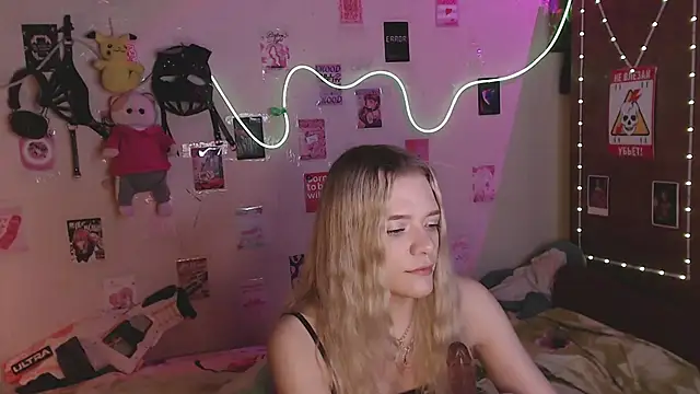 Your Horny Friends online show from November 3, 2025, 2:29 pm