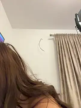 Snapshot of CelineReys chatting on February 2, 2026, 6:17 pm CelineReys online show from February 2, 2026, 6:17 pm