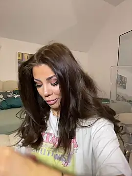 CelineReys online show from March 18, 2026, 12:58 am