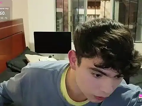 Snapshot of lukeboyce33 chatting on February 18, 2026, 12:39 am lukeboyce33 online show from February 18, 2026, 12:39 am