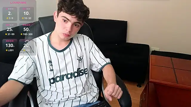 Snapshot of lukeboyce33 chatting on February 23, 2026, 8:17 pm lukeboyce33 online show from February 23, 2026, 8:17 pm