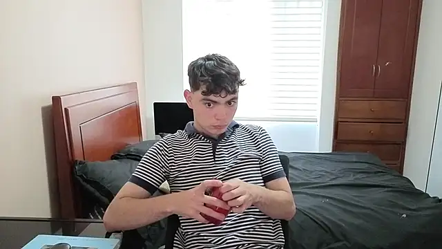 Snapshot of lukeboyce33 chatting on February 26, 2026, 10:31 pm lukeboyce33 online show from February 26, 2026, 10:31 pm