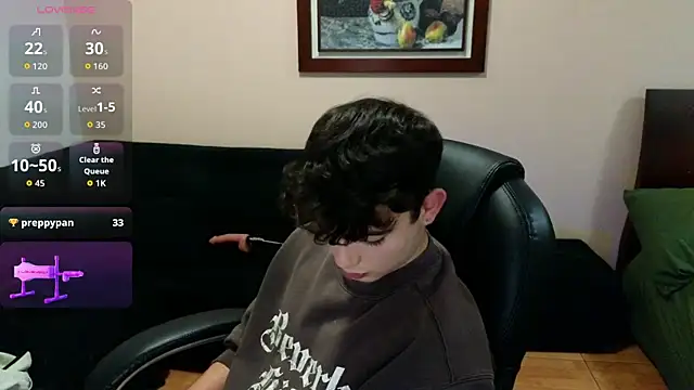 lukeboyce33 online show from April 9, 2026, 6:19 am