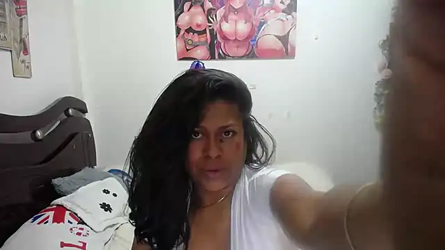 Tu-Reina online show from December 2, 2025, 2:23 pm