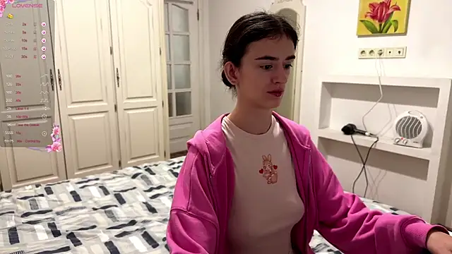 TwinTemptations online show from October 6, 2025, 6:49 pm